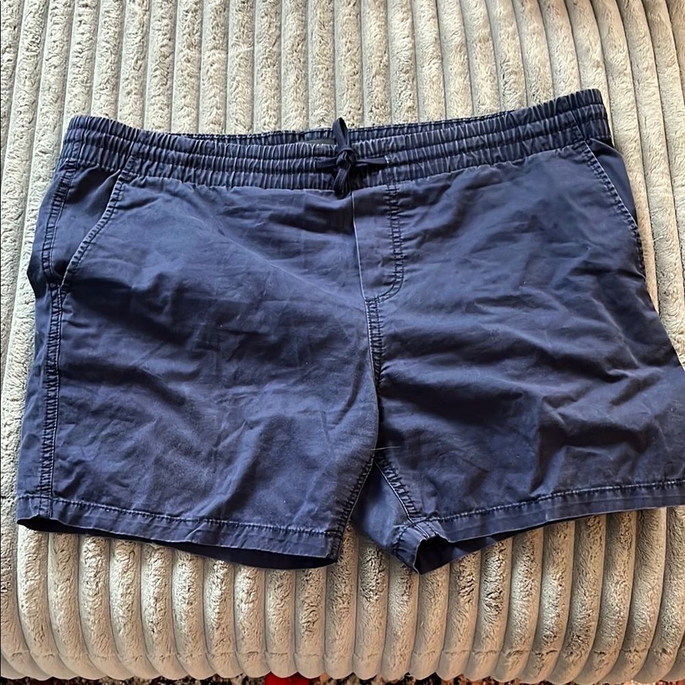 H&M Men’s Navy Blue Shorts